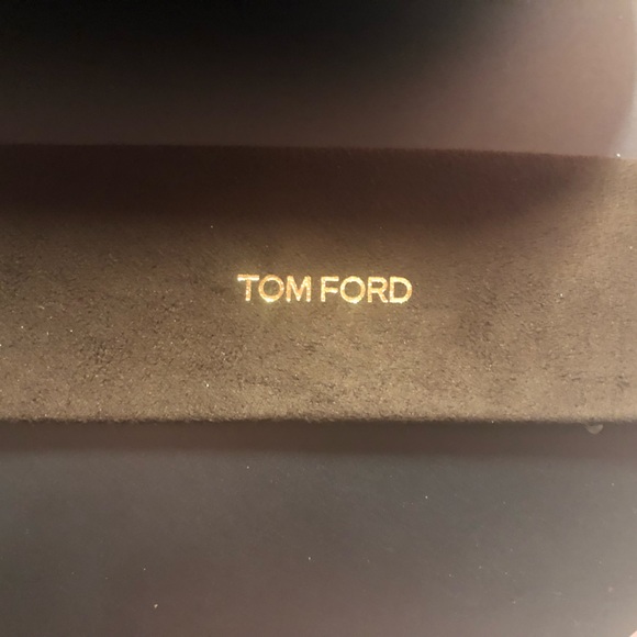 Tom Ford Sunglasses Case with Cleaning Cloth - Picture 4 of 6